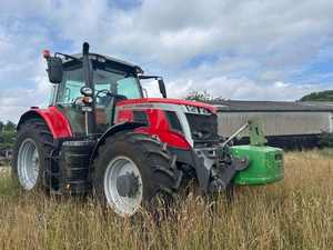 Tracteur Massey Ferguson MF390 en gros disponible dès maintenant avec livraison rapide et performances fiables pour tous vos besoins agricoles - Product Image 6