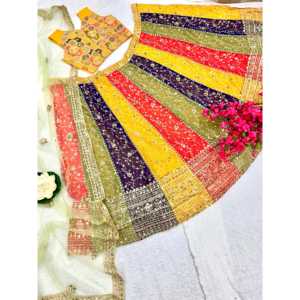 Hermoso Lehenga Choli bordado para ropa de fiesta - Product Image 3