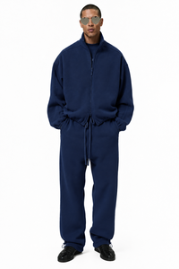 Conjunto Deportivo Unisex Azul Marino con Capucha, 2 en 1, 100% Algodón, Corte Regular, Color Sólido, Estilo Urbano, 220g, Bolsillos Laterales, Cordón Ajustable - Product Image 3