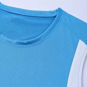 Camiseta sin mangas para hombre, color azul marino, cuello redondo, tejido de punto, transpirable, informal, con detalle de rayas en los hombros - Product Image 3