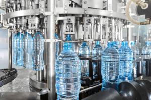 Máquina automática de llenado de agua mineral con motor de ahorro de energía Motor Gear PLC & Bearing-para producción de bebidas Precio de fábrica - Product Image 2