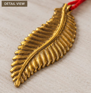 AK Laiton Attrayant Feuille Conception En Métal De Noël Décor Suspendu Lot De 2 Avec Finition Dorée Pour Ornements D'arbre/Décor De Noël - Product Image 4