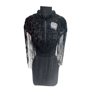Cape à franges perlée élégante et artisanale 2026 avec sequins, aux meilleurs prix d'Inde - Product Image 1
