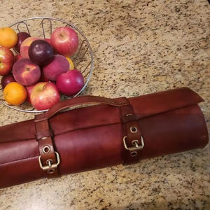 Sac de rangement pour couteaux en cuir véritable sur mesure, fait main, avec bandoulière réglable, étui à couteaux de chef LKR-0230 - Product Image 1