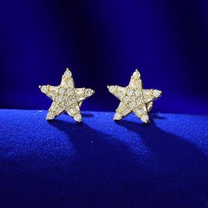 Boucles d'oreilles élégantes en forme d'étoile avec diamants Moissanite, en argent sterling 925, bijoux de luxe intemporels pour femmes - Product Image 1