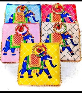 Bolsa de Maquillaje Tradicional Rajasthani con Estampado de Elefantes Azules, Cierre de Cremallera, en Satén de Seda Vibrante, Hecha a Mano - Product Image 2