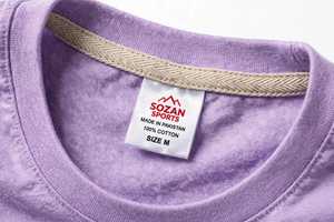 T-shirt à manches courtes, col rond, imprimé sans limites sur le devant, respirant, coupe classique, tissu jersey décontracté - Product Image 3