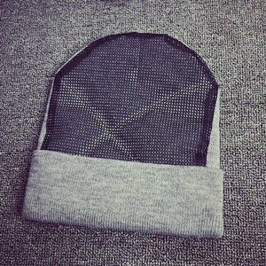 หมวกบีนนี่ขายดี ปักลายได้ตามสั่ง หมวกบีนนี่อุ่นๆ สำหรับเล่นกีฬา หมวกไหมพรมแบบพับขอบสำหรับฤดูหนาว สำหรับผู้ใหญ่ หมวกบีนนี่ใส่ได้ทั้งชายและหญิง - Product Image 3