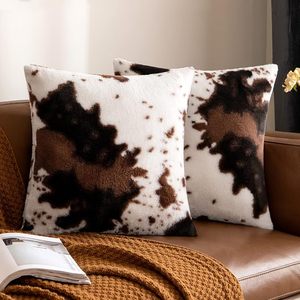 Funda de cojín con estampado de vaca de piel sintética, funda de almohada cuadrada de estilo nórdico para decoración del hogar, lavable, estampada - Product Image 1