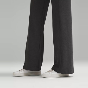 Pantalones acampanados de algodón para mujer al por mayor, de tiro medio, con frente plano, transpirables, ecológicos, con cordón ajustable, personalizables, ideales para el verano. - Product Image 5