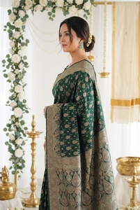 AARA Fashion Emerald <b>Green</b> <b>Silk</b> Saree Gold Zari Work Traditional Indian Wedding Wear for Women Floor Length Regular Fit Sun - Product Image 2