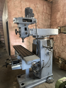 Machine de fraisage à tourelle DRO robuste d'occasion, modèle TOS n°2 - Product Image 2
