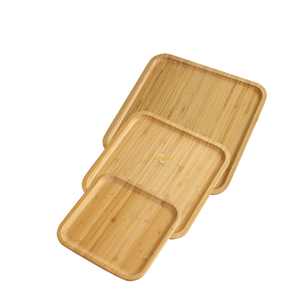 Plateau carré en bois artisanal, plateau de service en bois massif naturel pour la cuisine, la salle à manger - Product Image 1