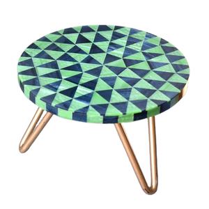 Exclusivo Soporte para Tartas de Resina Epoxi con Incrustaciones de Madera, Patas de Metal de Alta Calidad, Exhibición para Cumpleaños, Ramadán, Eid y Decoración del Hogar - Product Image 5