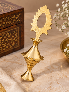 Soporte para Kohl Surmedani de Latón Hecho a Mano, Contenedor Tradicional de Latón para Surma Dani Kajal, Recipiente Decorativo de Latón Vintage Ornamentado - Product Image 4