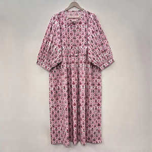 Robe décontractée mi-longue pour femme en coton tissé 100% uni, à manches courtes, taille empire, style babydoll, coupe ample et fonctionnelle à col en V oversize - Product Image 2
