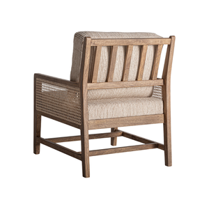 Fauteuil lounge minimaliste scandinave en teck massif avec panneaux latéraux en rotin tressé, coussin moelleux, chaise d'appoint confortable pour usage en resort - Product Image 4