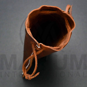 Sac à dés en cuir véritable personnalisé avec cordon de serrage et pochette de rangement pour dés et accessoires - Product Image 3