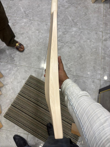 Bâtons de cricket en saule anglais, simples ou avec autocollants de différentes formes et avec logo personnalisé, bâtons de cricket simples pour le sport - Product Image 5