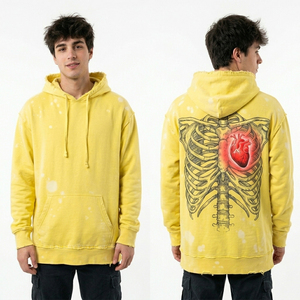 Sweat à capuche vintage lavande pour homme, effet délavé et vieilli, avec imprimé graphique personnalisé Cœur Ailes de chauve-souris Saint-Valentin - Product Image 3