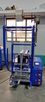 Machine d'emballage compacte semi-automatique de type seau pour le remplissage de sachets avec des pièces de contact en acier inoxydable