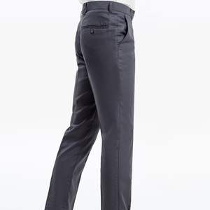 กางเกงสูทผ้าฝ้ายแท้ 100% สีพื้น ตัดเย็บตามสั่ง พร้อมปักโลโก้ กางเกงลำลองทรงเข้ารูปสำหรับผู้ชาย กางเกงชิโน่ผู้ชาย รับผลิตแบบ OEM ODM - Product Image 5