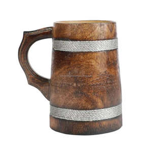 Chope à bière viking élégante en bois, faite à la main, rétro, tasse brune, fût à bière en chêne, sculpture sur bois, chope à bière en gros par FWE - Product Image 1