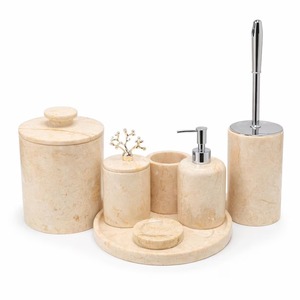 Ensemble d'accessoires de salle de bain en résine de qualité supérieure, ensemble d'accessoires de salle de bain en résine, ensembles de salle de bain pour hôtel et maison - Product Image 1