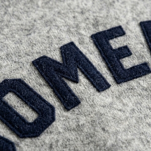 Sudadera de cuello redondo gris para hombre, de alta calidad, de punto, de corte regular, informal, con estampado 'Someday', de gran venta, de diseñador. - Product Image 6