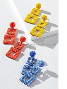 Pendientes de diseño de estrella con cuentas ligeras de calidad, patrones de cuentas de semillas de buena calidad, Pendientes colgantes de moda hechos a mano - Product Image 2