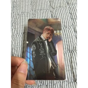 Pour BTS, le livre conceptuel The Wings, carte photo lenticulaire officielle - objet de collection Jin - Product Image 1