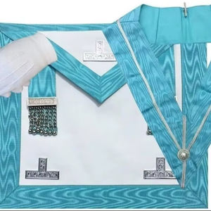 Les tabliers, colliers et gants de maçonnerie pour maîtres maçons (MM) sont des tabliers de haute qualité, fabriqués avec soin. - Product Image 1