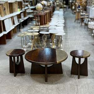 Mesa de centro con acabado en latón y madera maciza - Product Image 4