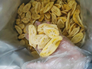 Chips de banane séchées, tranches de banane croustillantes, collation de fruits secs tropicaux du Vietnam, faible teneur en matières grasses, vente en gros, prix d'usine, haute qualité - Product Image 1