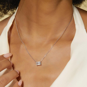 Collier pendentif solitaire en diamant taille émeraude certifié IGI, or massif 14 carats, cadeau de mariage, bijoux de mariée - Product Image 1