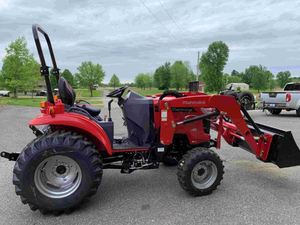 Tracteur MAHINDRA 2638 HST modèle 2023 d'occasion en bon état, disponible en stock - Product Image 3