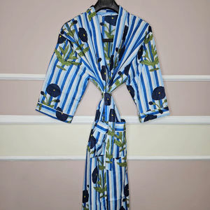 Vestido de Fiesta al por Mayor, Kimono Indio Hecho a Mano de Seda, Estampado Floral, Cuello en V, Cierre con Cordón, Largo, Manga Larga, Suave, para la Playa - Product Image 1