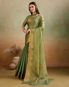 Sari de Seda Tejida Reversible de Diseño Bollywood para Mujer KV con Blusa Sin Coser (Verde) Otoño - Product Image 2