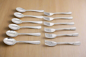 GLOSSY TOUCH ART Juego de 6 Cucharas y Tenedores para Postre de Acero Inoxidable Contemporáneo, Portátil para Comer, Tono Plateado, Diseño Elegante - Product Image 1
