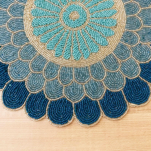 Sous-plat décoratif artisanal de luxe perlé à motifs floraux, écologique, bleu, 14 pouces - Product Image 6