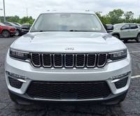 Jeep Grand Cherokee FWD 2025 Plateado, Usado, Interior Oscuro, SUV con Techo Solar, al Mejor Precio, Auto de Calidad