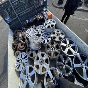 Chatarra de Ruedas de Aleación de Aluminio con 99.9% de Contenido de Al, de la Mejor Calidad, Venta al por Mayor, Precio de Fábrica, Proveedor de Llantas para Automóviles - Product Image 1