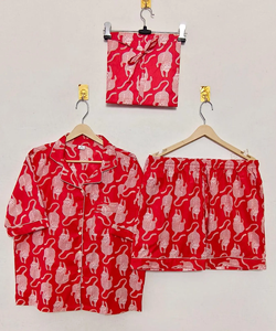 Conjunto de Pijama de 2 Piezas para Mujer, 100% Algodón, Estampado de Leopardo Rojo, Camisa de Manga Corta con Botones, Tejido Cómodo - Product Image 1