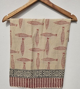 Paréo en coton imprimé à la main motif poisson rouge beige, paréo de plage imprimé à la main motif poisson rouge beige - Product Image 6