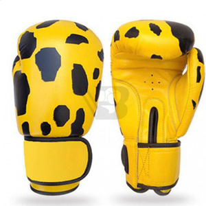 Best Reviews Pure Leather Red Boxing Gloves Healthy Breathable and Customizable with Custom Logo <b>Strap</b> and Label Options - Product Image 2
