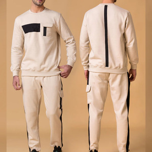 Veste de survêtement noire pour homme avec blocs de couleur blancs et logo T sur le devant, design sportif, idéale pour l'automne - Product Image 5