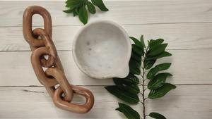 Ensemble de guirlandes décoratives modernes style ferme-bohème en chaînes de bois et perles, chaîne en bois de pin sculptée à la main - Product Image 2