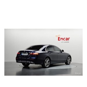 Mercedes-Benz Clase E E350 4MATIC Avantgarde 2022, 19,769 km, Caja de Cambios Automática, Asientos de Cuero, Volante a la Izquierda, Cámara Trasera - Product Image 2