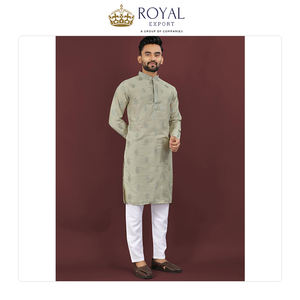 Expert en la vente de vêtements de mariage de qualité supérieure, notamment des kurtas pour hommes en viscose et soie imprimée, et des pantalons en coton, en provenance d'Inde. - Product Image 4