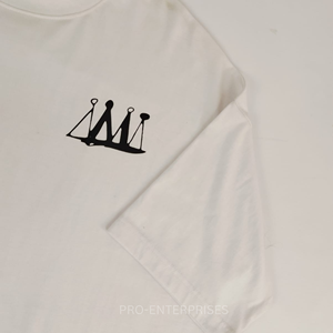 เสื้อยืดแขนสั้นสีขาวขนาดใหญ่พิเศษพร้อมโลโก้มงกุฎสีดำพิมพ์ด้านหน้าเสื้อคอกลมลำลองผ้าฝ้ายเจอร์ซีย์สำหรับผู้ชาย - Product Image 2
